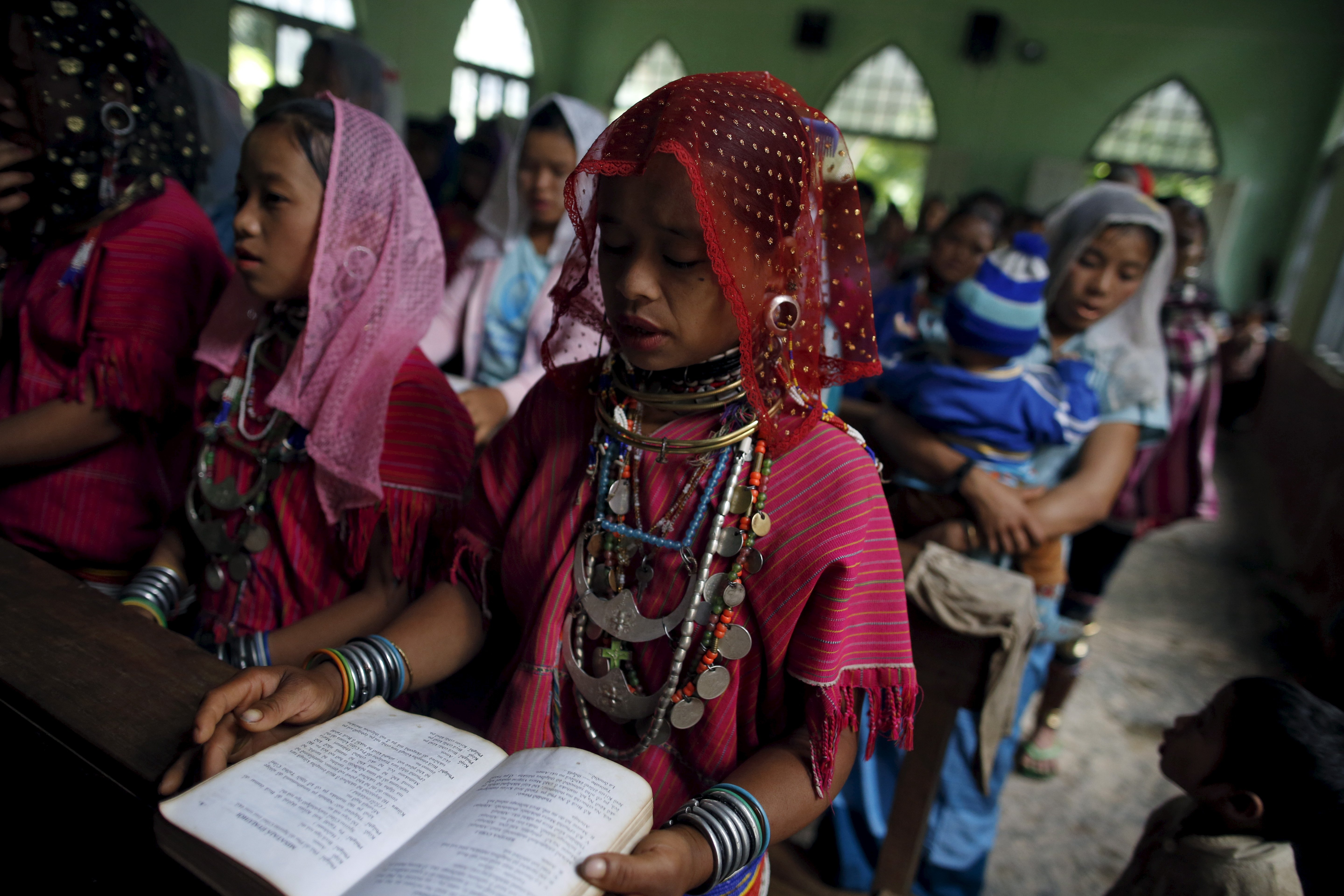 People in the Kayah state of Myanmar attend Catholic Mass in the Htaykho village in this 2015 file photo. (CNS photo/Soe Zeya Tun, Reuters)