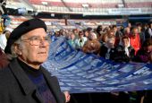 Adolfo Pérez Esquivel, a human rights activist and artist who won the Nobel Peace Prize in 1980, stands with Mothers of the Plaza de Mayo in Argentina in an undated photo. (Dreamstime/Elultimodeseo)